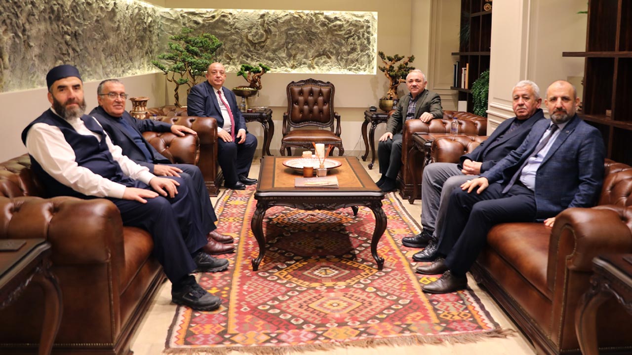 Kurşunlu Tarih Araştırmaları Derneği’nden Başkan Esen’e ziyaret